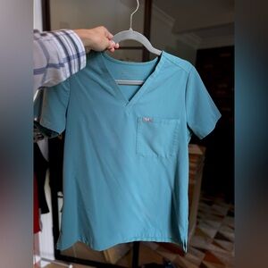 Women’s FIGS Catarina “Hydrogreen” Scrub Top- Small